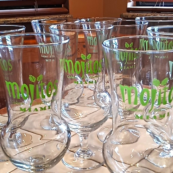 Vintage Mojitos Miami Cuban Restaurant 8" Hurricane Cocktail Glasses. Set of 11. - Picture 14 of 16